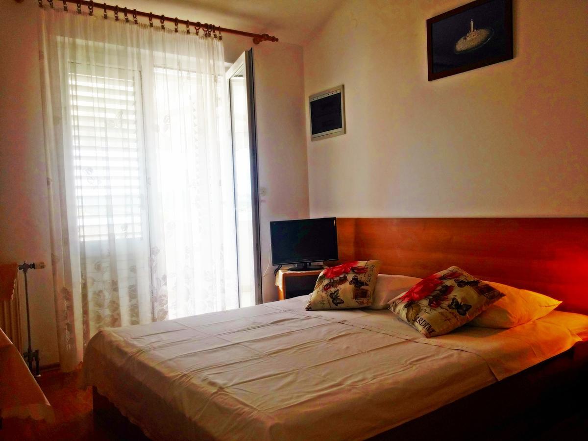 Apartments Eugen Pedisic Turanj Ngoại thất bức ảnh